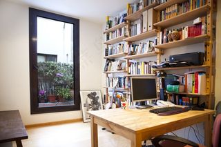 书房,书架,办公桌,电脑桌,室内一角,哥特区的美丽公寓LFS2971
