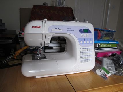 缝纫机,打印机,链缝机,电话,绷缝机,拆箱：Janome “装潢电脑”缝纫机