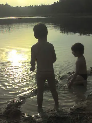 湖上的夏日傍晚