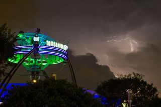 夜景工程,夜景照明,灯,轿车,树,魔幻王国-明日世界