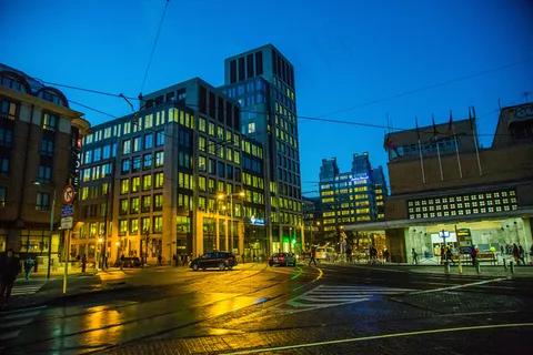 都市夜景,建筑,城市夜景照明,夜景照明,城市街道,小布鲁塞尔-巴黎南站(Zuidstation) 都市夜景,建筑,城市夜景照明,夜景照明,城市街道,小布鲁塞尔-巴黎南站(Zuidstation)