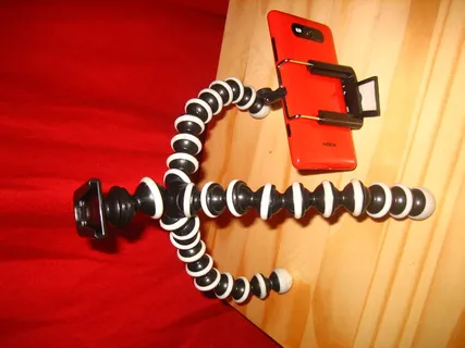 减振器,弹簧,减震器,自行车减震器,俯卧撑架,独立的Lumia 820 +灵活的八爪鱼三脚架Gorillapod模仿+ GUMP 1/4螺丝头智能手机支架安装