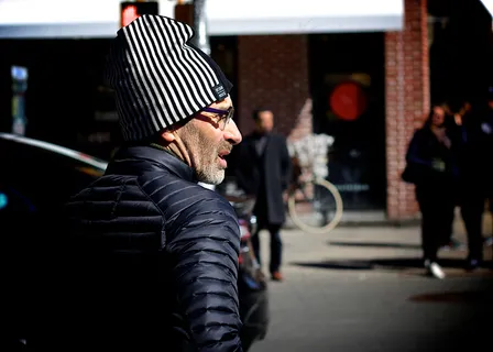 人物特写,巷道,城市街道,军人/警察,街道条纹