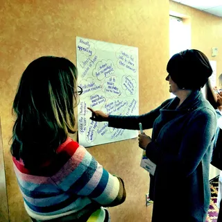 运动鞋,女孩,小班授课,屏幕截图,美女,成功（混合）学习环境的集思广益要素@edurolearning技术品尝#eduro