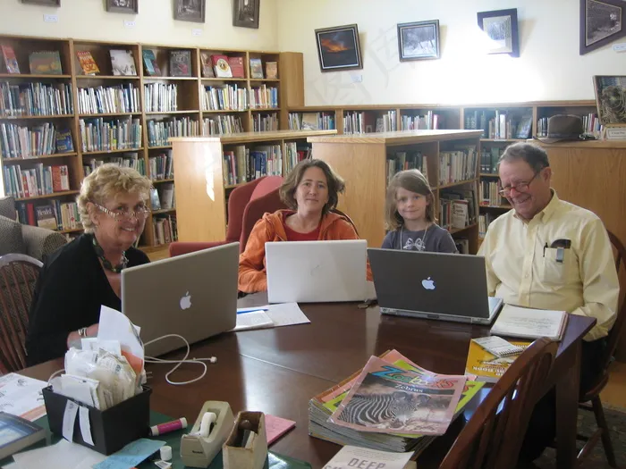 小组会议,商务洽谈,教室,阅览室,召开座谈会,我在工作