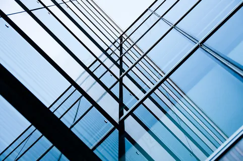 建筑,杆塔,天棚,金属栏杆,太阳能板,欧文格伦大厦-奥克兰大学商学院 建筑,杆塔,天棚,金属栏杆,太阳能板,欧文格伦大厦-奥克兰大学商学院
