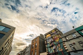 居民楼,轿车,鱼鳞云,街道,图画,爱尔兰都柏林史密斯菲尔德