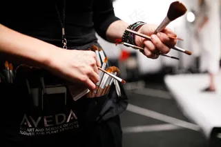 短号,手铐,大提琴,腿部特写,小提琴,Aveda™幕后花絮– Steven Alan SS14 NYFW – 2014年春夏纽约奔驰时装周– #MBFW #NYFW – 2013年9月10日–主流通过Aveda Corporation发行的创用CC（cc）照片