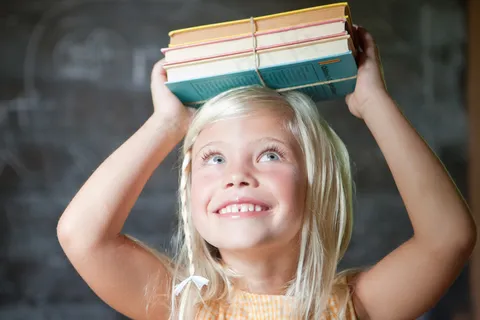 ,光头强,化妆品,玩具,瓶子,北卡罗来纳州夏洛特市儿童肖像摄影师 ,光头强,化妆品,玩具,瓶子,北卡罗来纳州夏洛特市儿童肖像摄影师