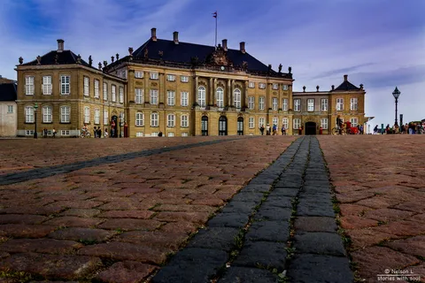 阿美琳堡：国旗升起，王子在家。（丹麦＃36哥本哈根，阿美琳堡）