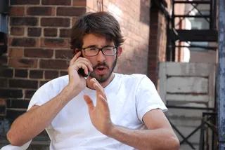 米克，打来电话