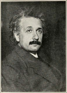 图片来自“爱因斯坦的相对论和万有引力理论”第11页；从竞赛中提交的论文中选择了一些材料，这些论文是为编辑和编辑5,000美元的尤金·希金斯奖而编写的，以及由J. Malc提供的介绍性内容