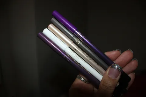 化妆品,圆珠笔,手机,瓶子,笔,IMG_5813