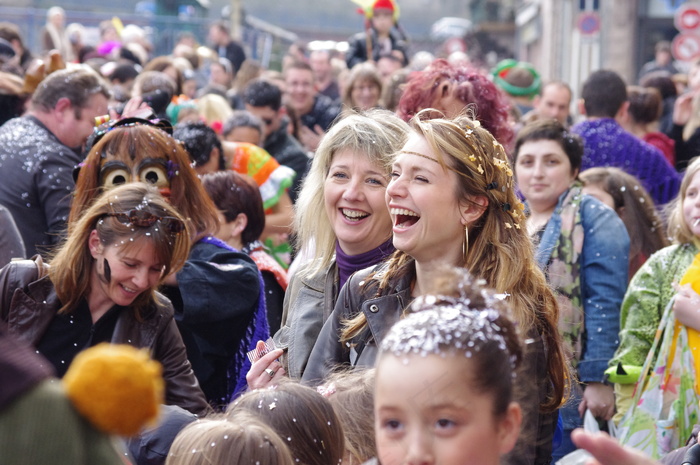 人物活动,合照,游行示威,卡通动漫人物,集会,狂欢节2011