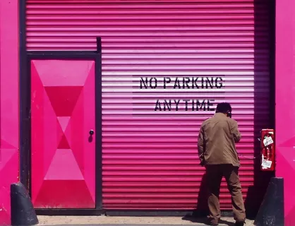 卷帘门,门,洗衣板,百叶帘,柜子,所有公用电话都去哪儿了? 卷帘门,门,洗衣板,百叶帘,柜子,所有公用电话都去哪儿了?