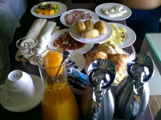 食物,功夫茶具,涮涮锅,水壶,玻璃杯,Desayuno特别