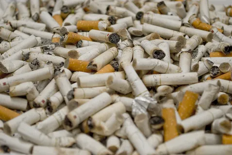 烟灰缸,玉米,烟头,中药药材-白茅根,瓶塞,杀人是我的事...。生意很好。