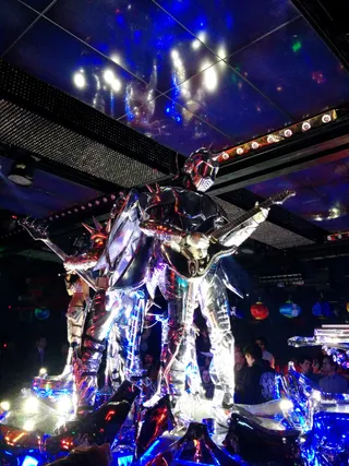 机器人吉他手，机器人餐厅，新宿，东京，日本