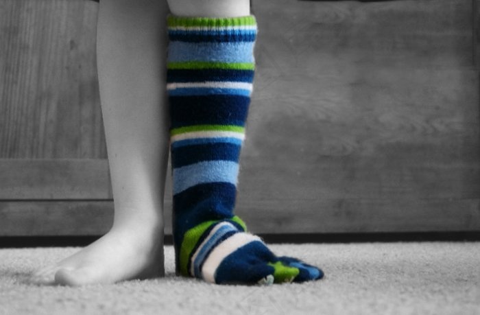 蜡笔,袜子,凳子,中筒袜,拖鞋,不使用（每周百叶窗主题）