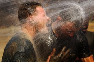 火灾烟雾,图画,头发,书本,人物特写,喷洒