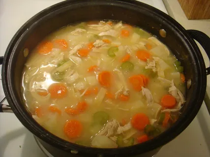 盆,化妆镜,碗,面疙瘩,葡萄,鸡肉面 盆,化妆镜,碗,面疙瘩,葡萄,鸡肉面