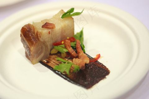 泡菜红烧培根，房屋饼干，黑蒜和土豆泥，柚子和培根油醋汁-Pure Kitchen-Baconfest 2013.jpg