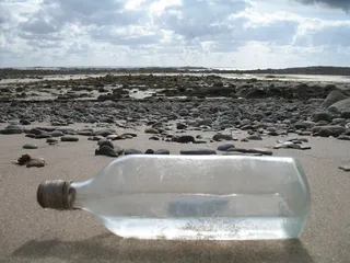 轿车,江河,烟灰缸,鼻烟壶,湖泊,滨海大道