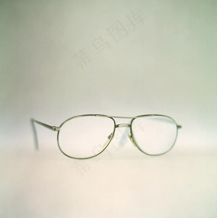 眼镜1/8