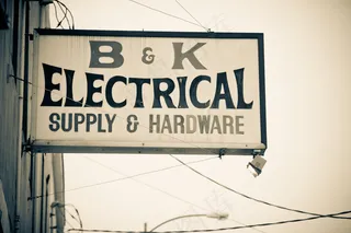 商店商场,文字图片,商品标签,车牌照,轿车,B＆K电气