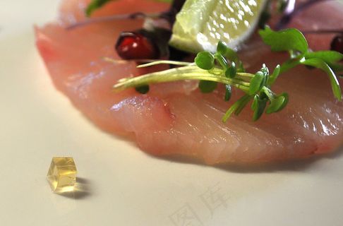 生鱼片,北极贝,三文鱼,吞拿鱼,法国菜,帝王鱼薄片