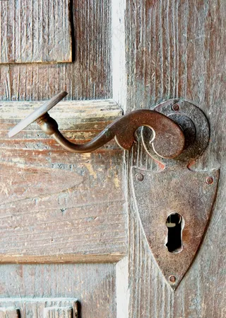 Croatia-00605-铁托出生之屋的门