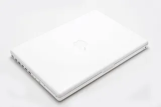 Mac Book 2.2 GHz Intel Core 2 Duo，1 GB RAM（13英寸）