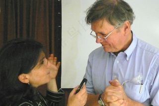 人物特写,护工,书画笔会,商务洽谈,老年人,采访蒂姆·亨特