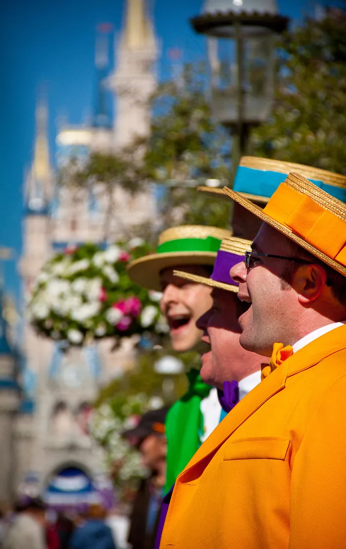 卡通动漫人物,街道,合照,屏幕截图,闹秧歌,迪士尼的人类元素-The Dapper Dans