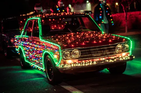 轿车,都市夜景,游览船,灯,铁皮玩具,钱德勒电灯游行2013