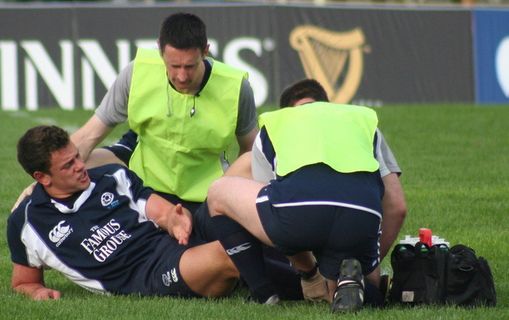 橄榄球，十八：受伤