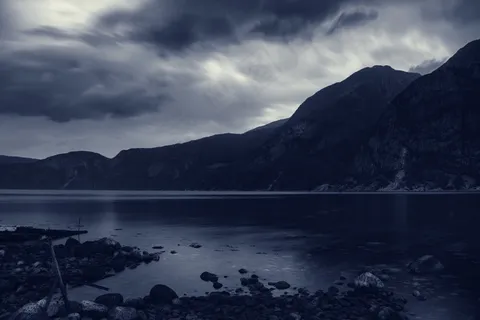 奥兰峡湾Monochrom