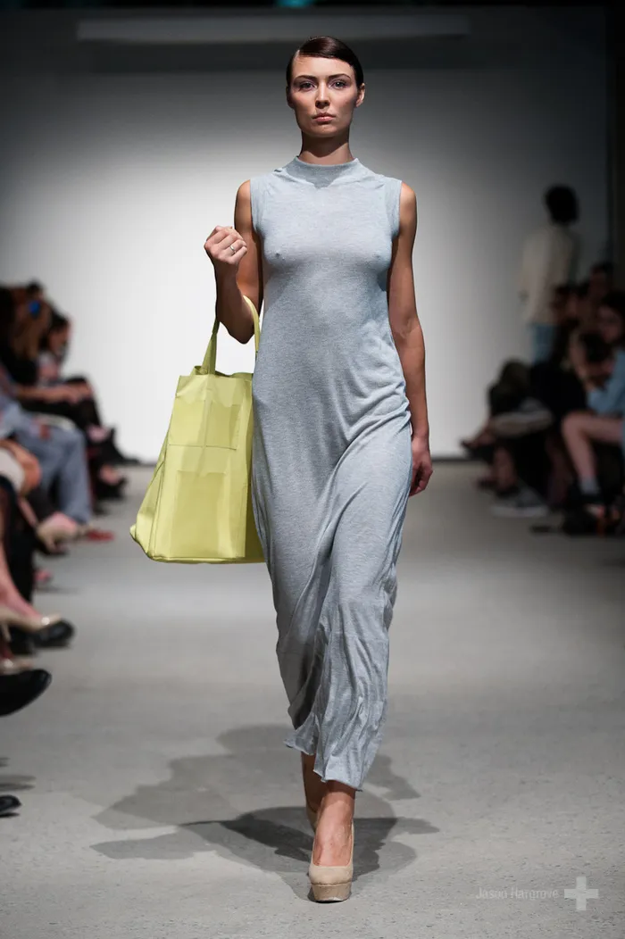 时装T台,高级成衣,人物特写,街道,,由THOMAS在蒙特利尔时装周S / S13上