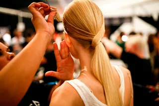 女人,头发,秀发,假发,盘发,Aveda™的幕后花絮– Osklen SS14 –纽约梅赛德斯·奔驰时装周2014年春夏– #MBFW #NYFW – 2013年9月17日–主流通过Aveda Corporation发布的创用CC（cc）照片