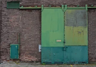 门,建筑,窗,砖红色,垃圾箱,门