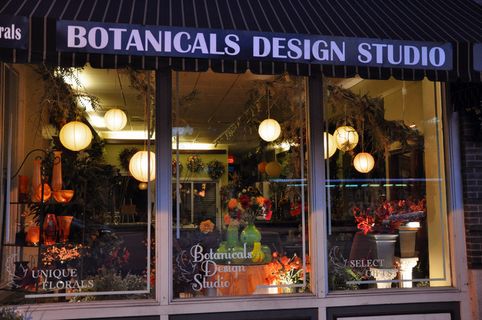 沿街店面,商店商场,门,餐饮场所,窗户,免费广告