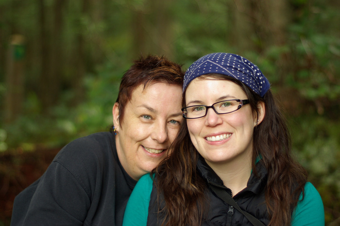 人物特写,合影,羽毛球拍,照片,铁锁,母亲和女儿