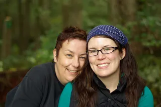 人物特写,合影,羽毛球拍,照片,铁锁,母亲和女儿