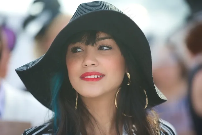 美女,沙滩帽,人物特写,照片,硬草帽,美洲虎风格赌注| 2014年迪拜世界杯