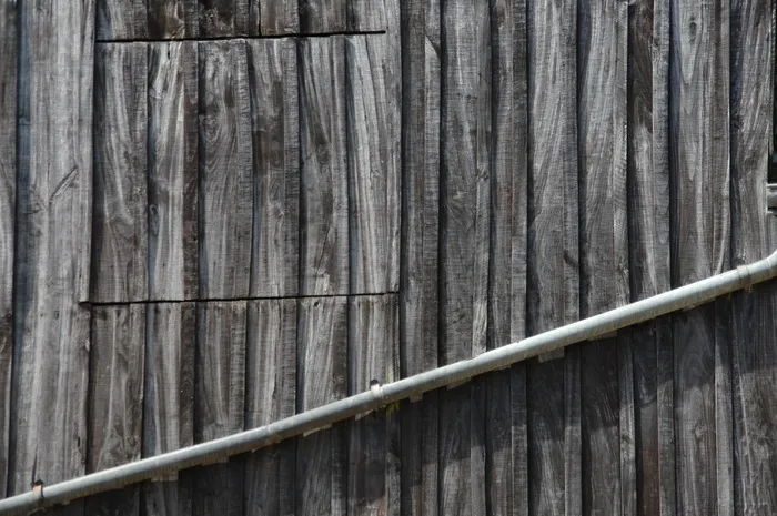 原材料,铁路轨道,金属栏杆,笼子,门,陷阱和古蒂埃