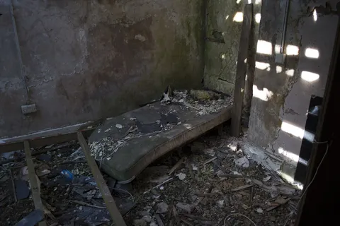 房屋倒塌,塌陷,建筑,巷道,毛坯房,被遗弃的养老院 房屋倒塌,塌陷,建筑,巷道,毛坯房,被遗弃的养老院