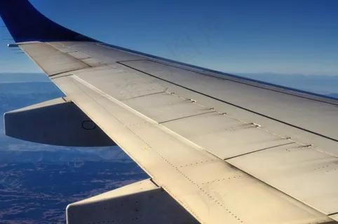 飞机,柜子,轿车,帆船,地板砖,向暮光之城致敬... 20,000英尺