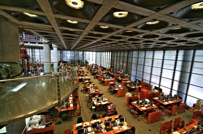 灯笼,餐饮场所,吸顶灯,商场,轿车,伦敦劳埃德