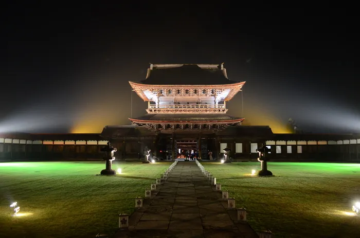 雾中的瑞龙寺