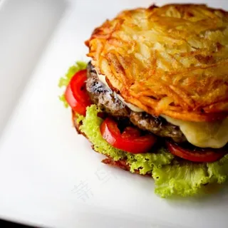 Hambúrguerde batata da @rostihaus！ Veja Maior em maxschwoelk.com＃美食#foodphoto #fotodecomida＃食品＃照片#comida＃美食